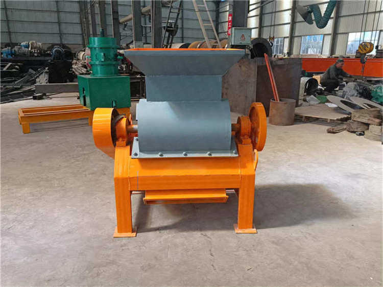 尿素顆粒粉碎機,適用于硬度較大的化肥,化工原料粉碎機